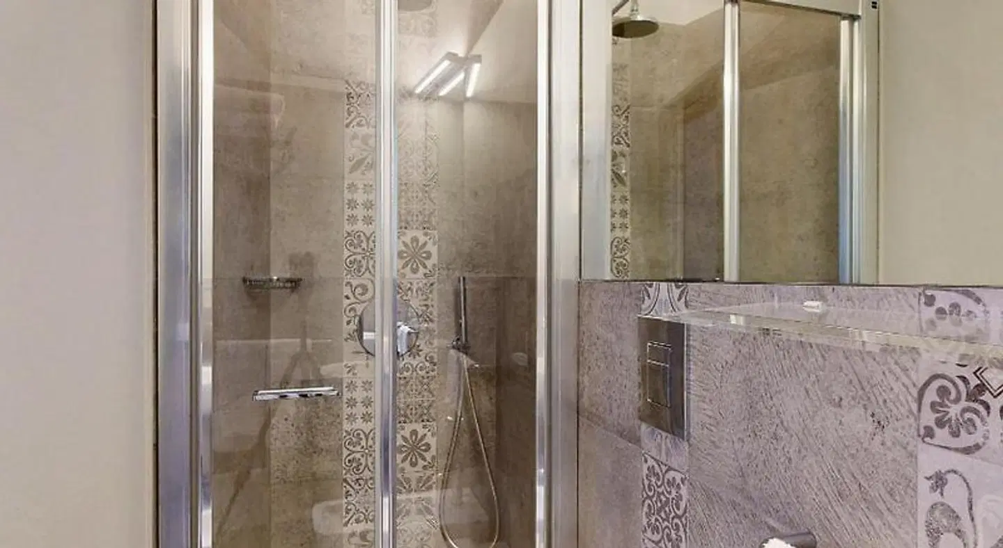 Aegusa Hotel Badezimmer
