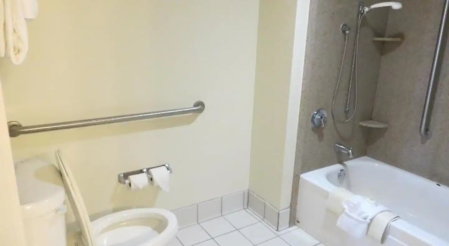 Comfort Inn Kissimmee Badezimmer