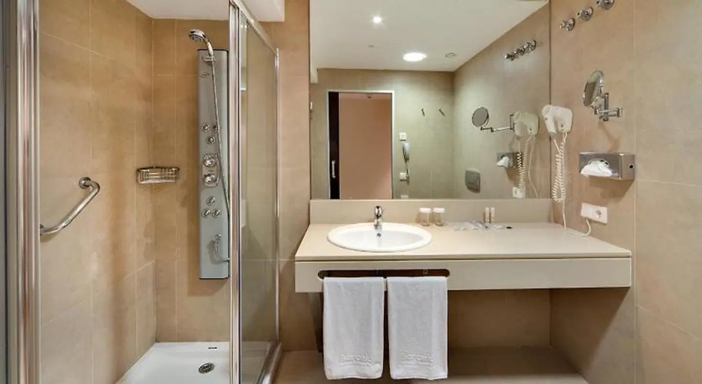 Occidental Cádiz Badezimmer