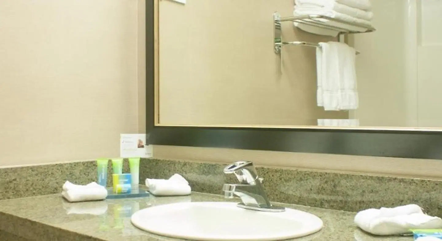 Radisson Hotel Los Angeles Midtown at USC Badezimmer