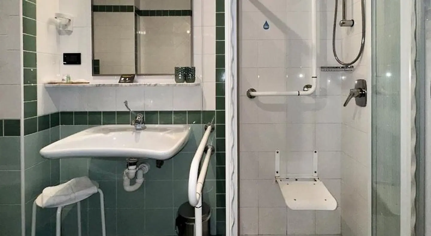 Euro Hotel Badezimmer