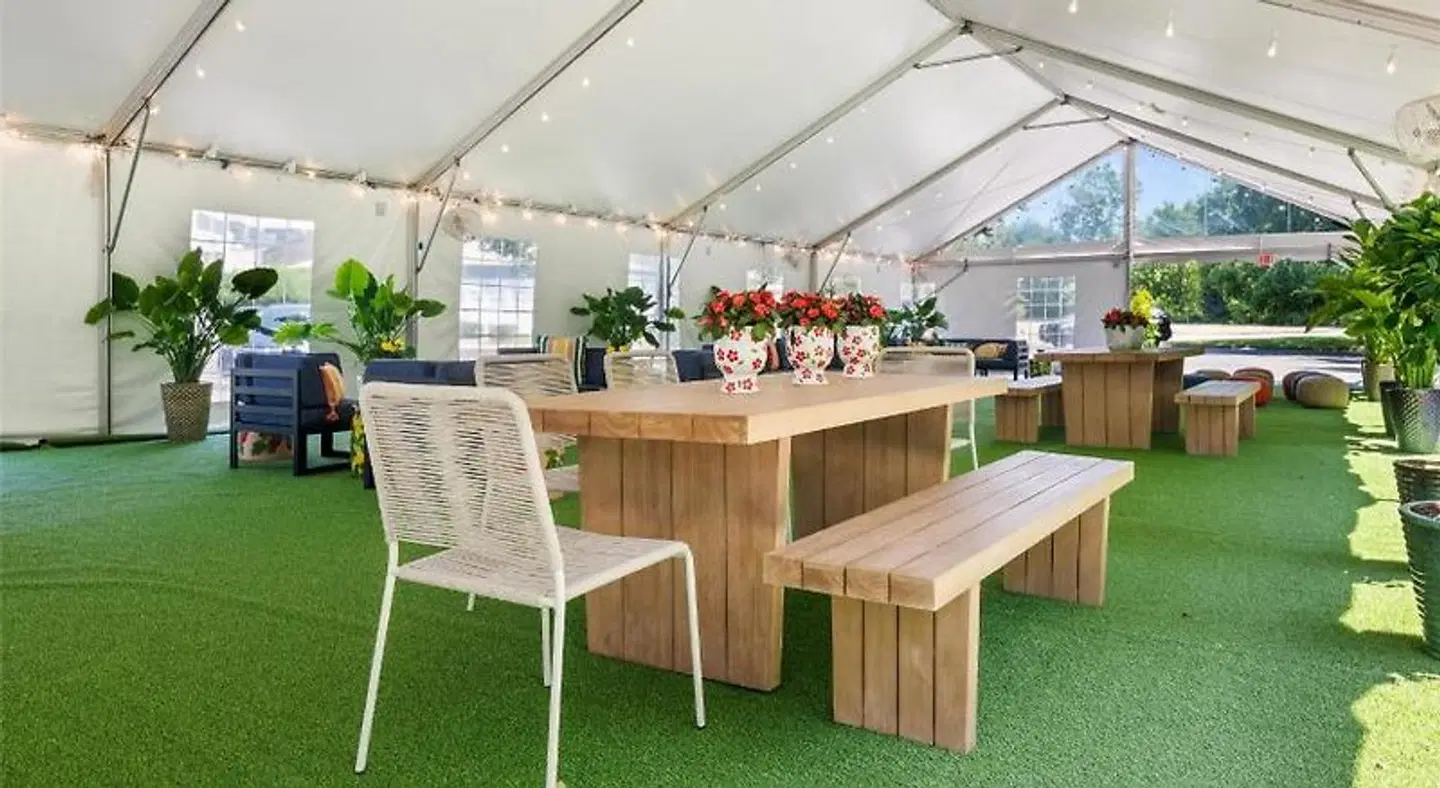 DoubleTree by Hilton Fairfield Hotel & Suites Bar