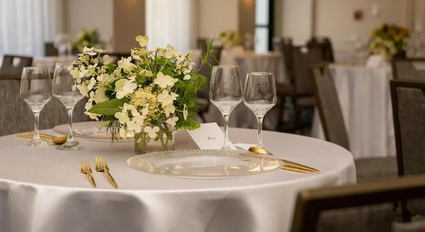 DoubleTree by Hilton Fairfield Hotel & Suites Restaurant