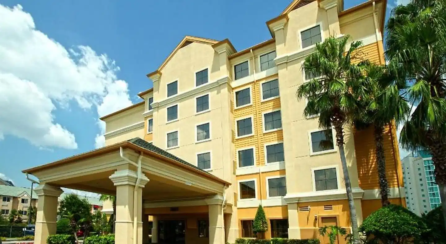 staySky Suites I-Drive Orlando Aussenansicht