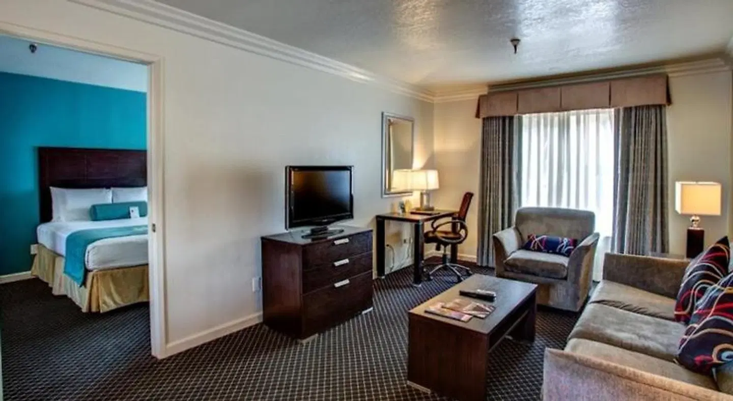 Alexis Park All Suite Resort ROOM_EXAMPLE