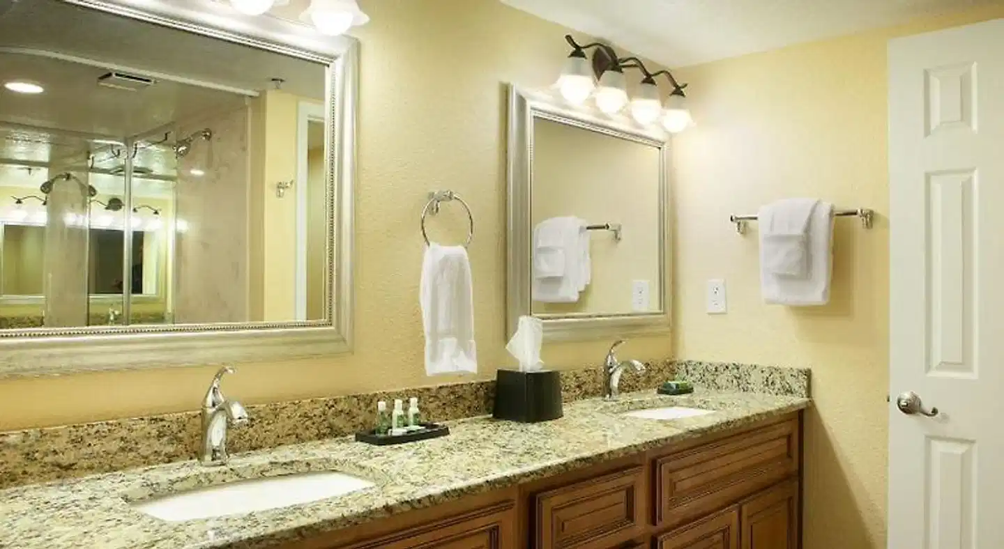 Orlandos Sunshine Resort Badezimmer