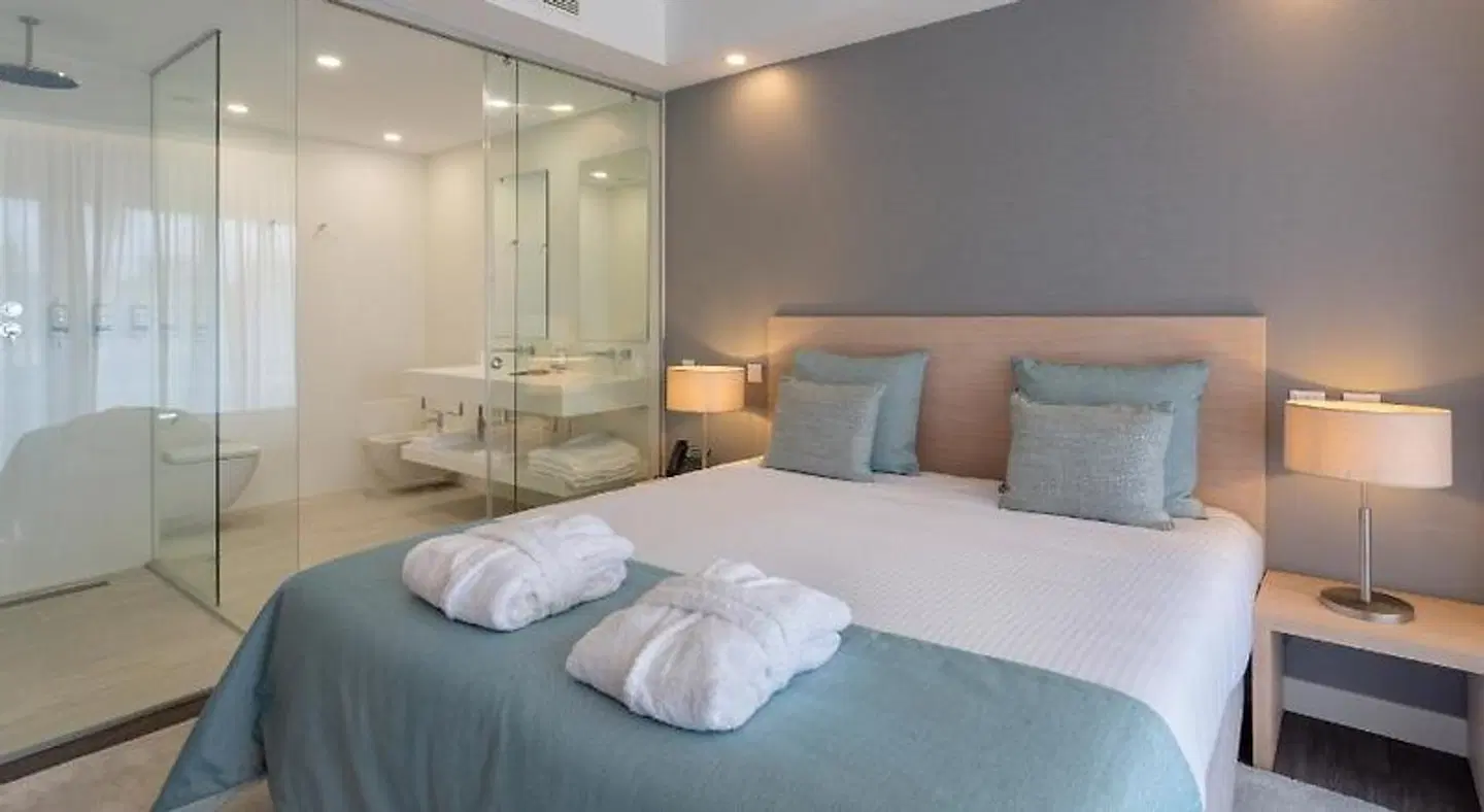 Longevity Health & Wellness Hotel ROOM_EXAMPLE