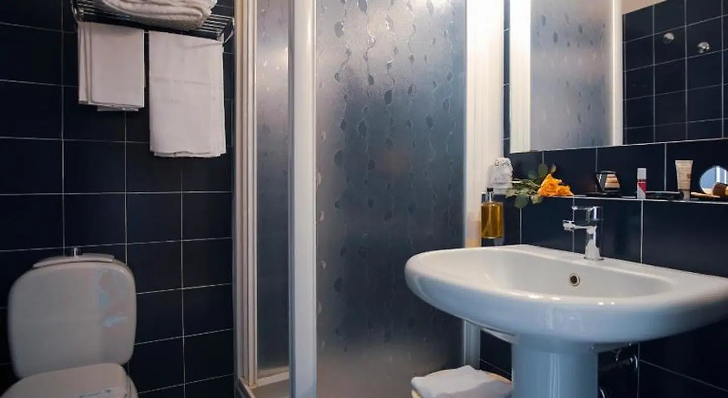 Mistral2 Hotel Badezimmer