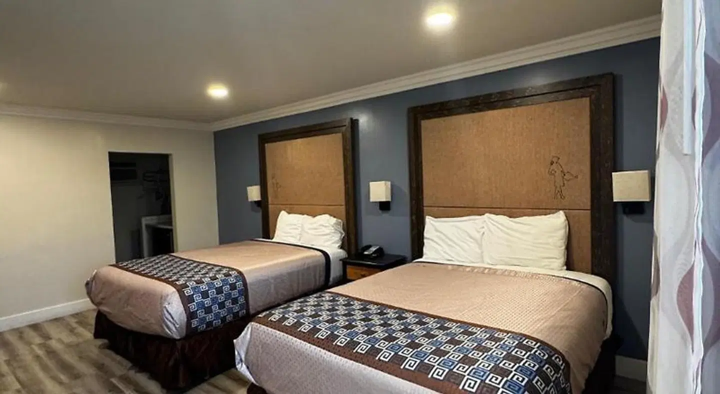 Friendship Motor Inn ROOM_EXAMPLE
