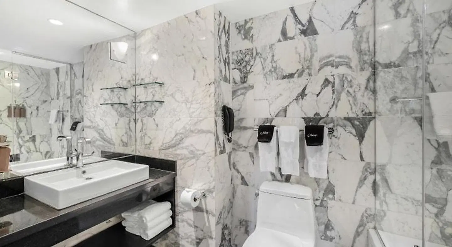 The Normandy Hotel Embassy Row Badezimmer