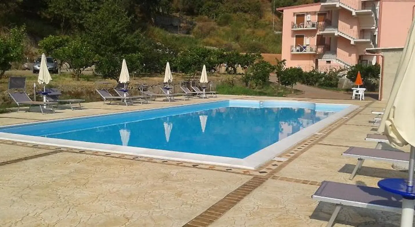 Residence Villa Taormina OUTDOOR_POOL