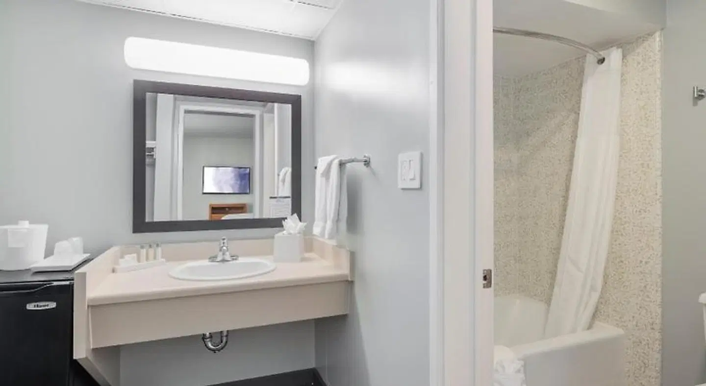 Vagabond Inn Glendale Badezimmer