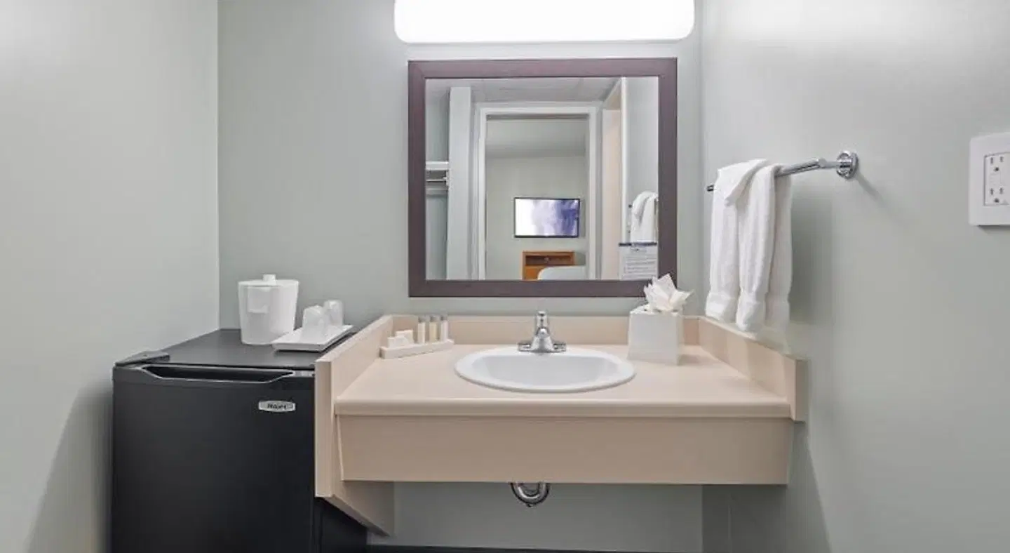 Vagabond Inn Glendale Badezimmer