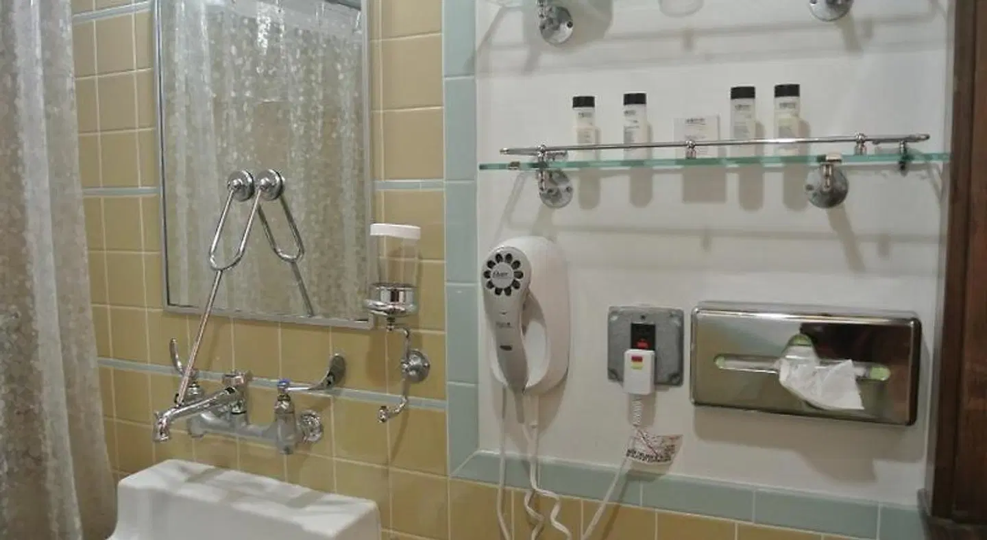 Pelican Hotel Badezimmer