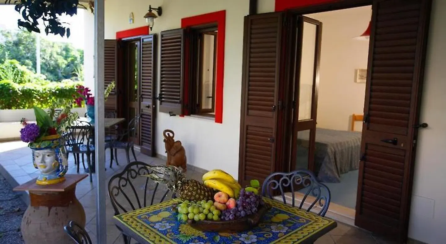 Oriente ROOM_EXAMPLE