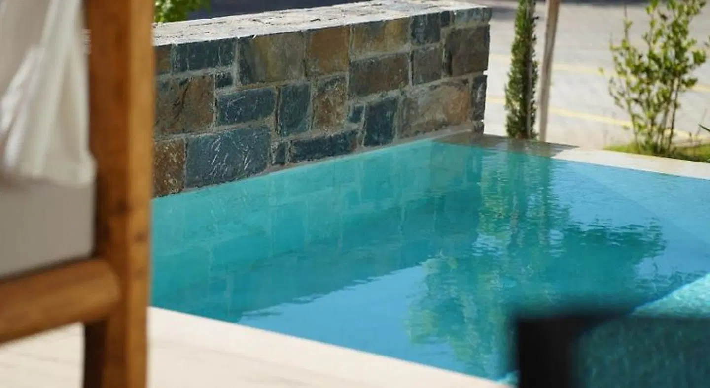 Malena Hotel & Suites Hallenbad