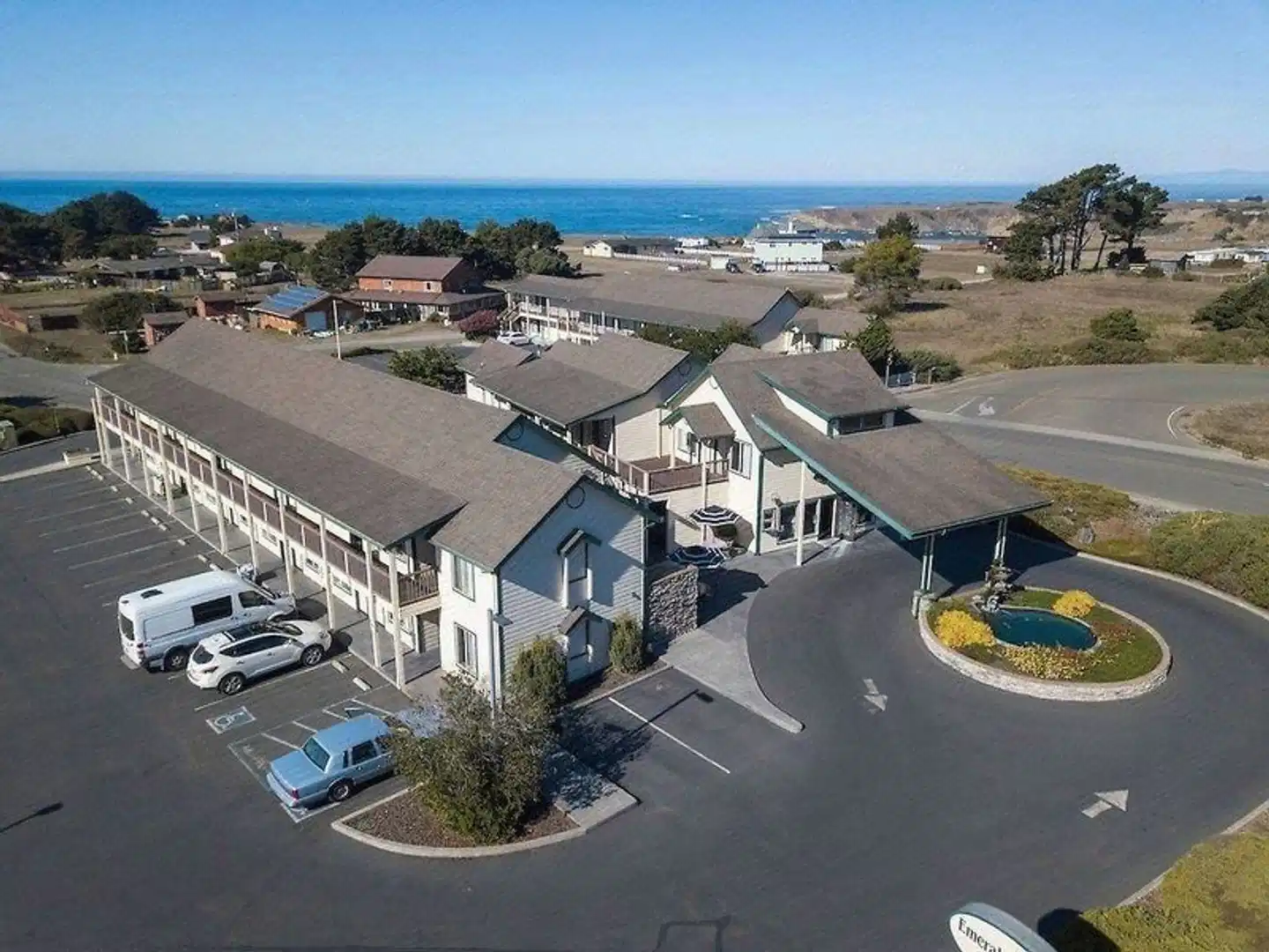 Emerald Dolphin Inn & Mini Golf Strand