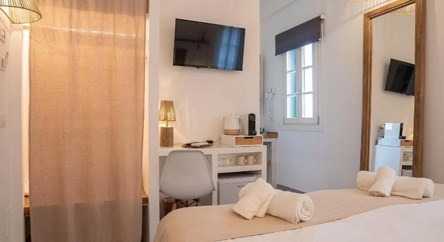 Romantic Los 5 Sentidos ROOM_EXAMPLE