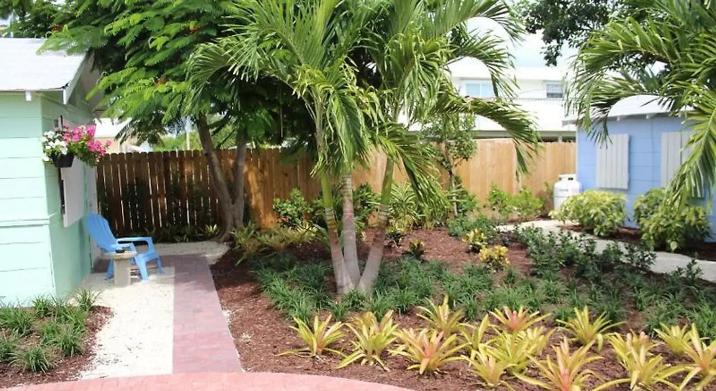 Tropical Cottages Garten
