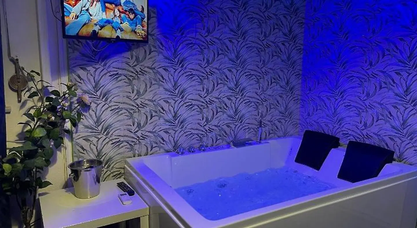 Etnea glamour house HEALTH_BEAUTY