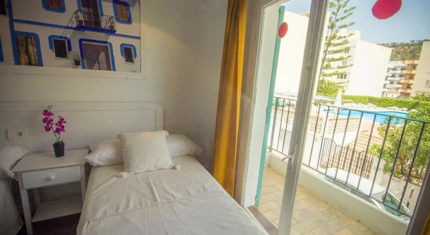 Sunset Ibiza Hostal ROOM_EXAMPLE