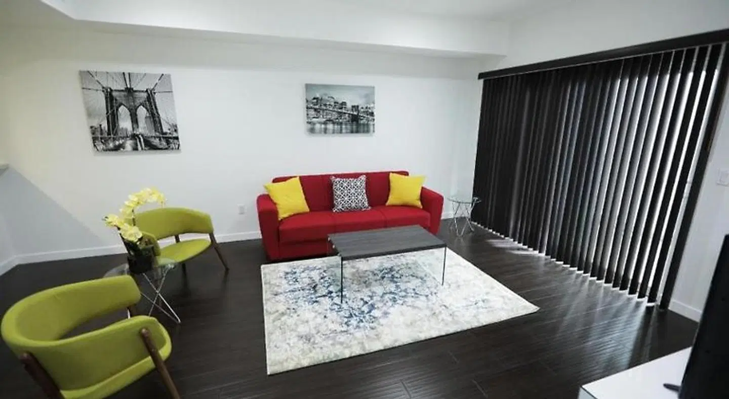 Downtown Cosmopolitan Suites ROOM_EXAMPLE