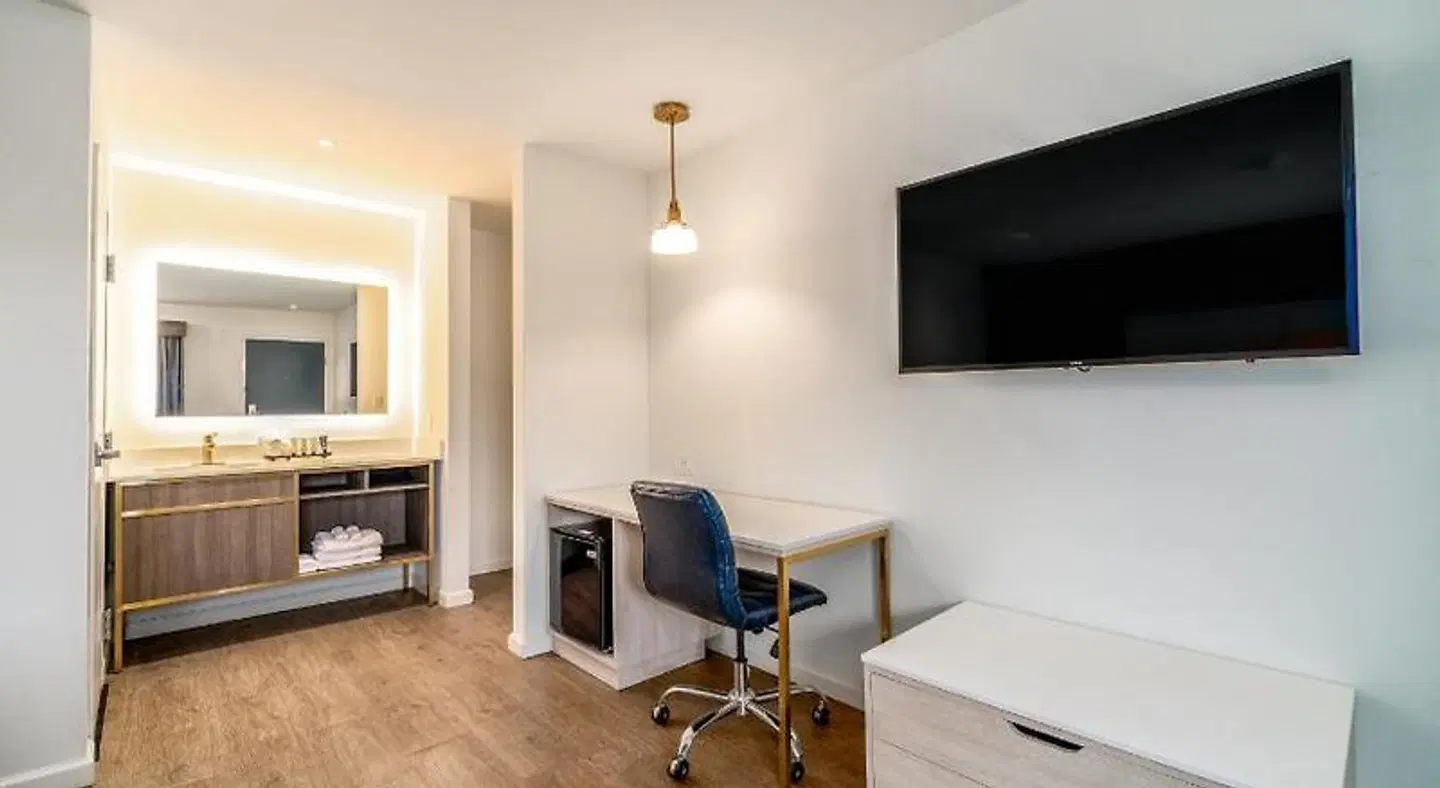 Trend Hotel at LAX Airport ROOM_EXAMPLE