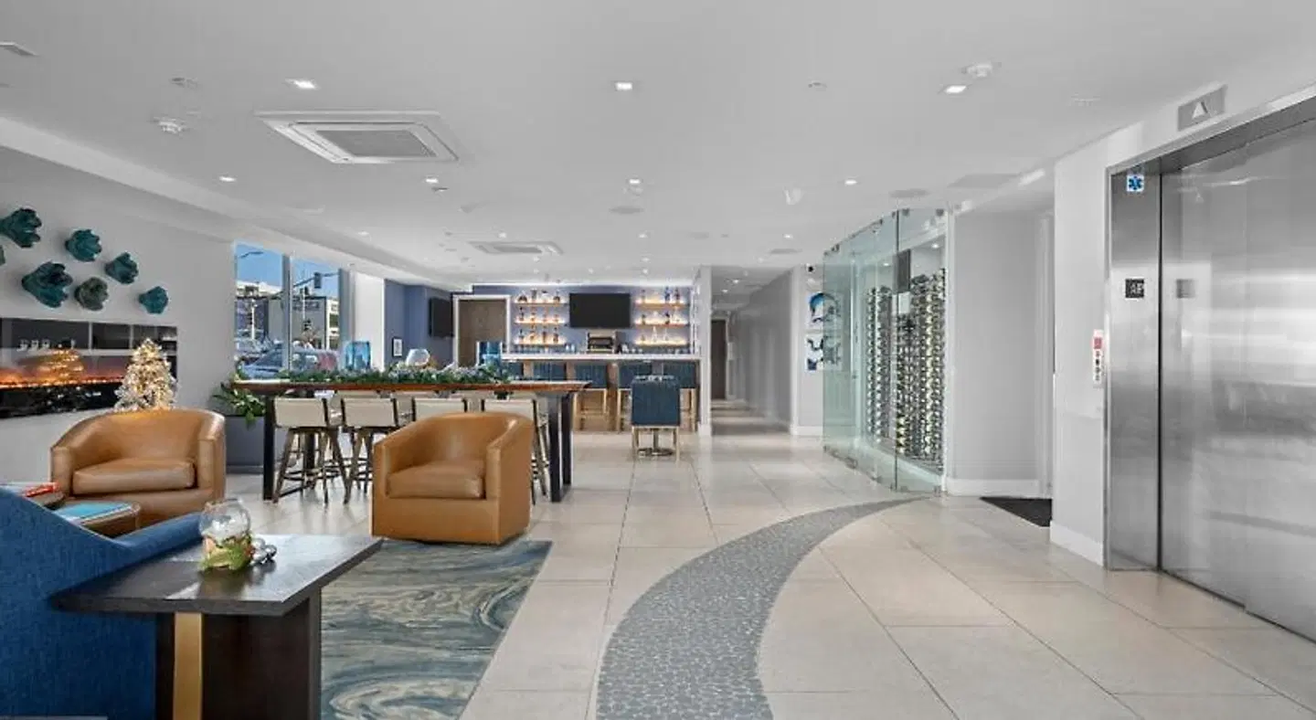 H2O Hermosa LOUNGE_LOBBY