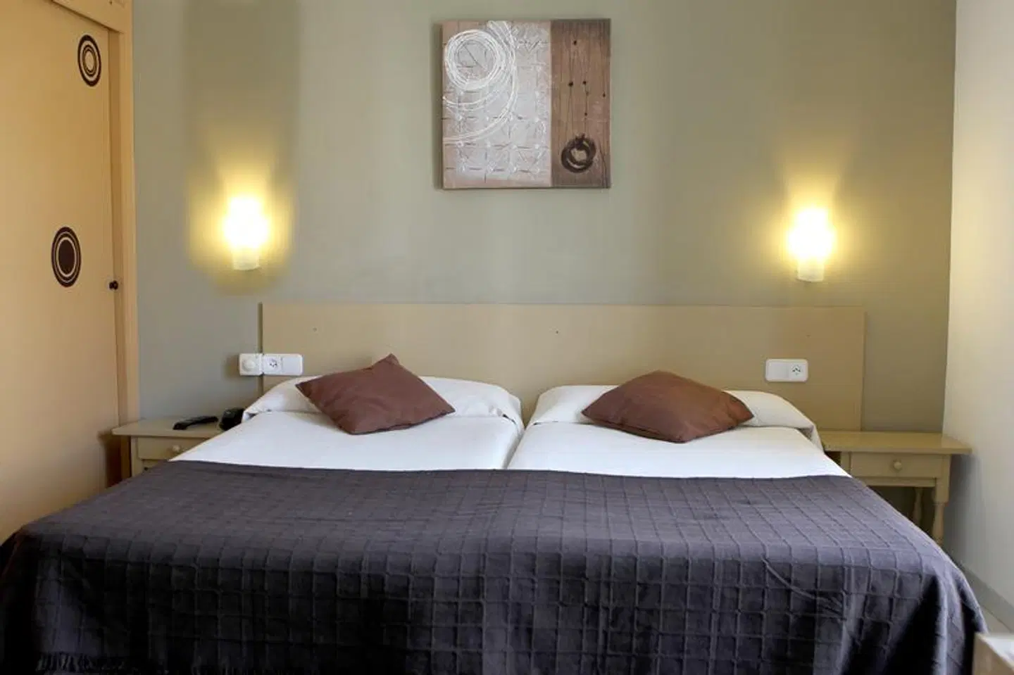 Balear ROOM_EXAMPLE