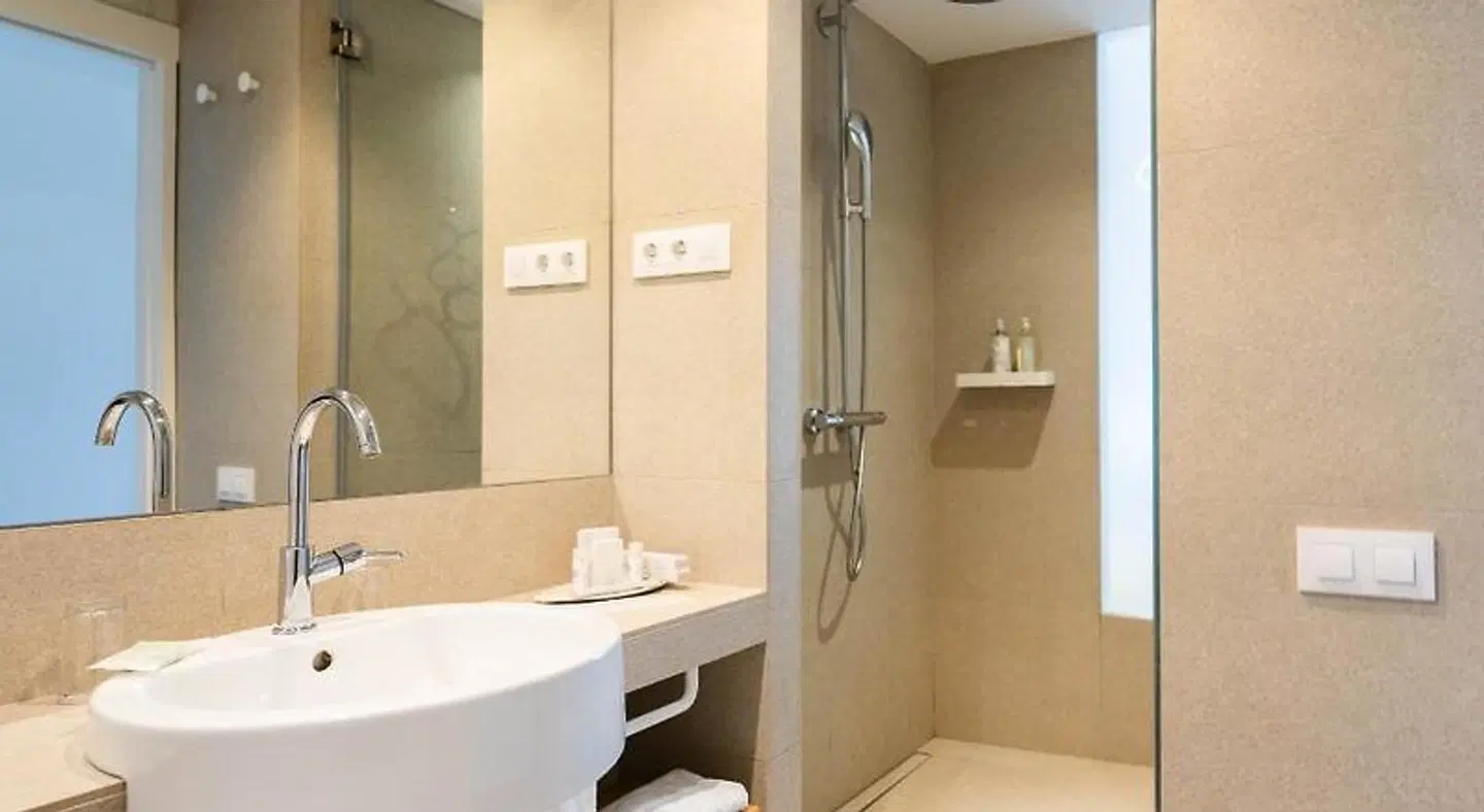 Cala Saona & Spa Badezimmer
