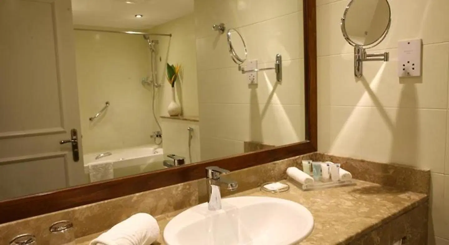 Jumeira Rotana Badezimmer