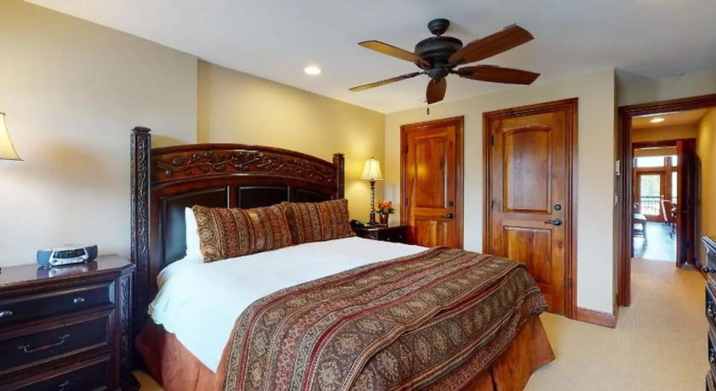 Lion Square Lodge ROOM_EXAMPLE