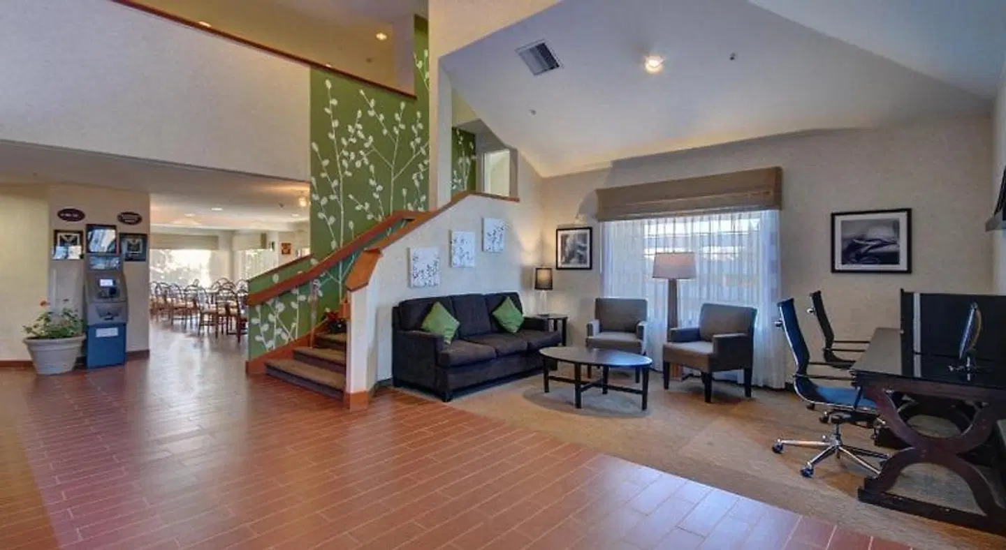 Sleep Inn SeaTac Lobby