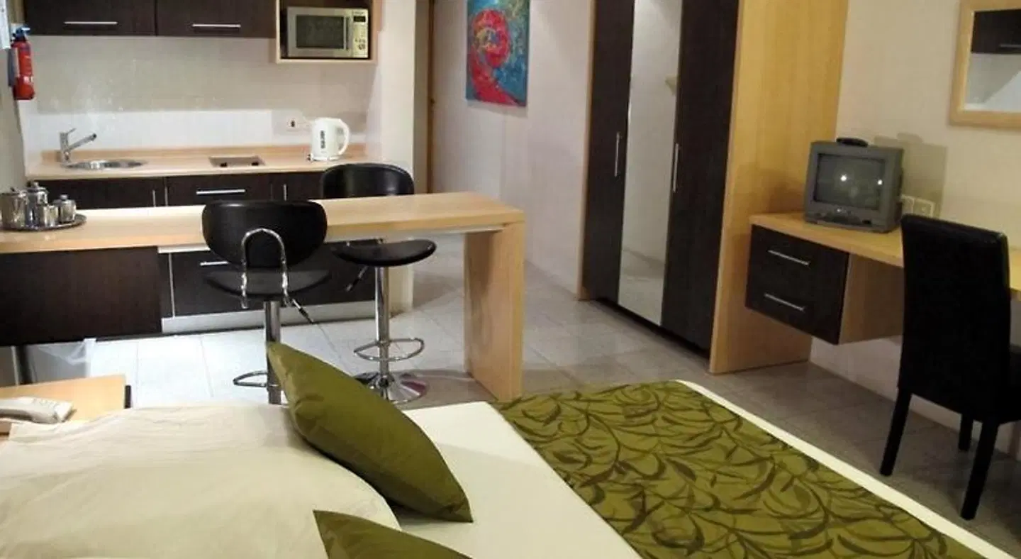 Courtyard by Marriott Sliema ROOM_EXAMPLE