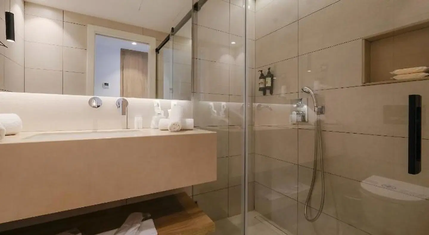 azuLine M Hotel Badezimmer