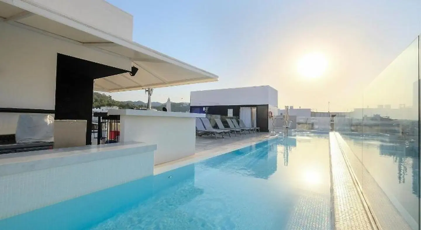azuLine M Hotel OUTDOOR_POOL
