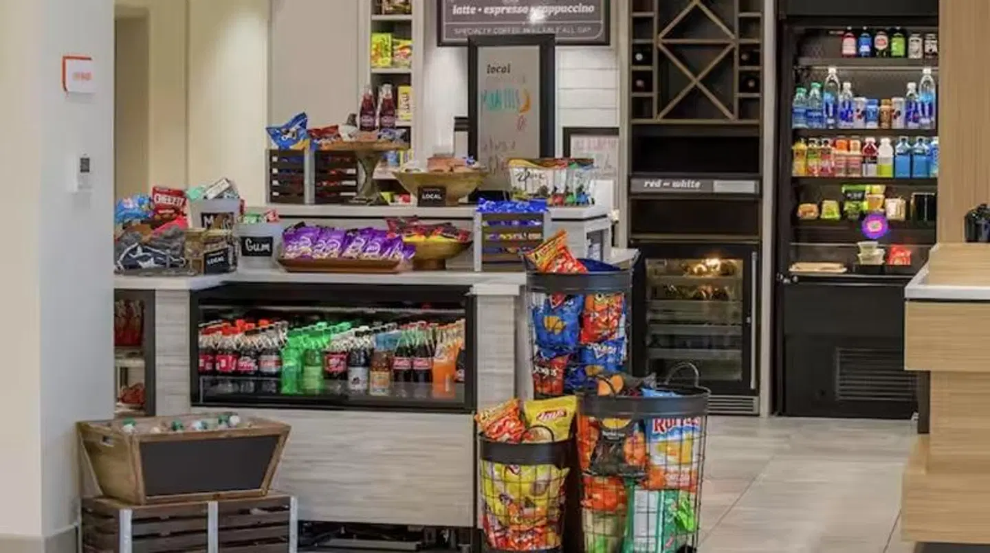 Hilton Garden Inn Denver Airport Tower Road Bar