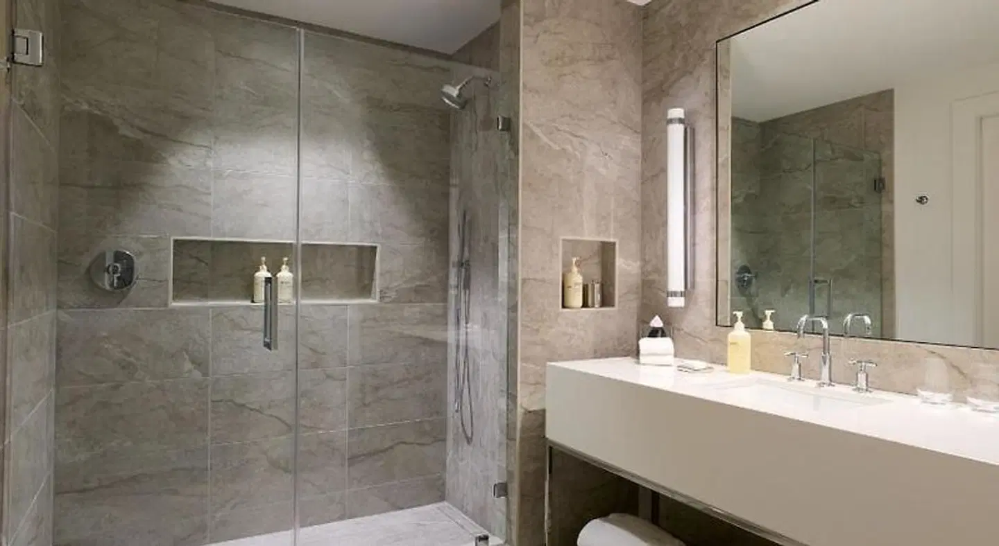 JW Marriott Reston Station Badezimmer