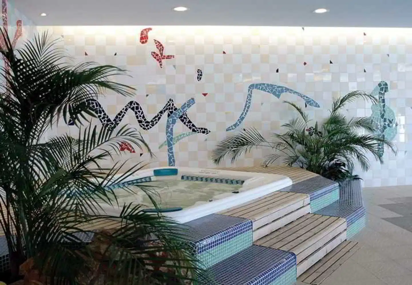 Golden Tulip Braga Hotel & Spa Hallenbad