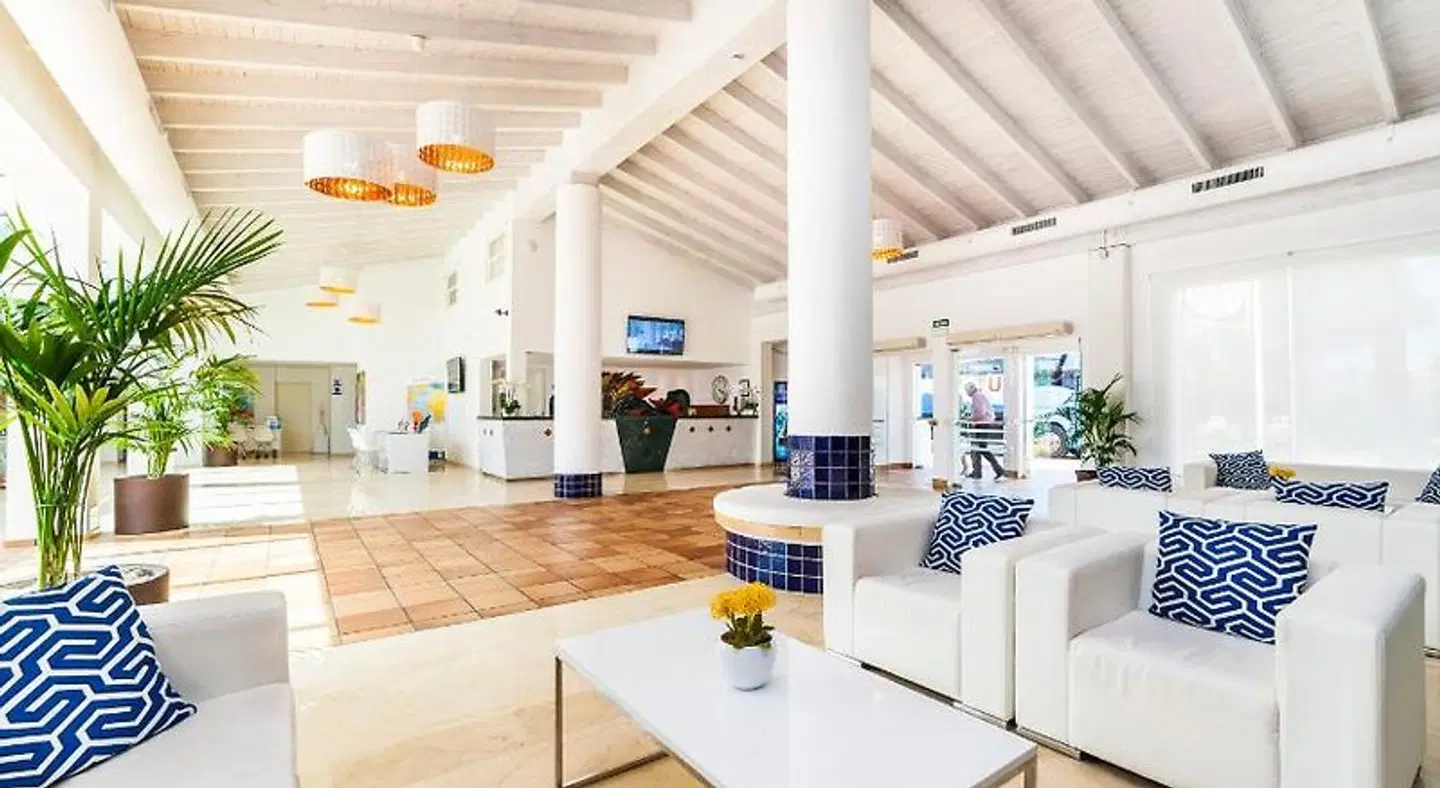 Globales Bouganvilla LOUNGE_LOBBY