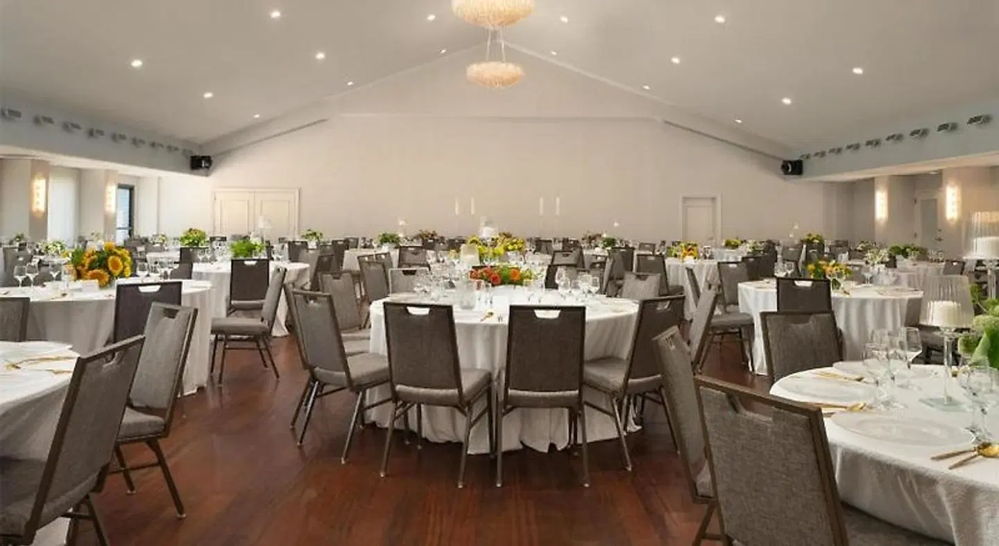 DoubleTree by Hilton Fairfield Hotel & Suites Restaurant