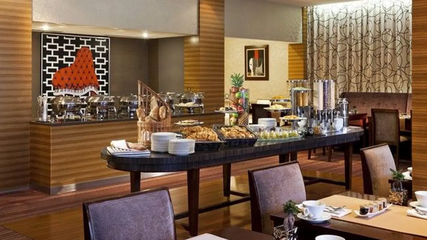 Warwick Geneva Restaurant