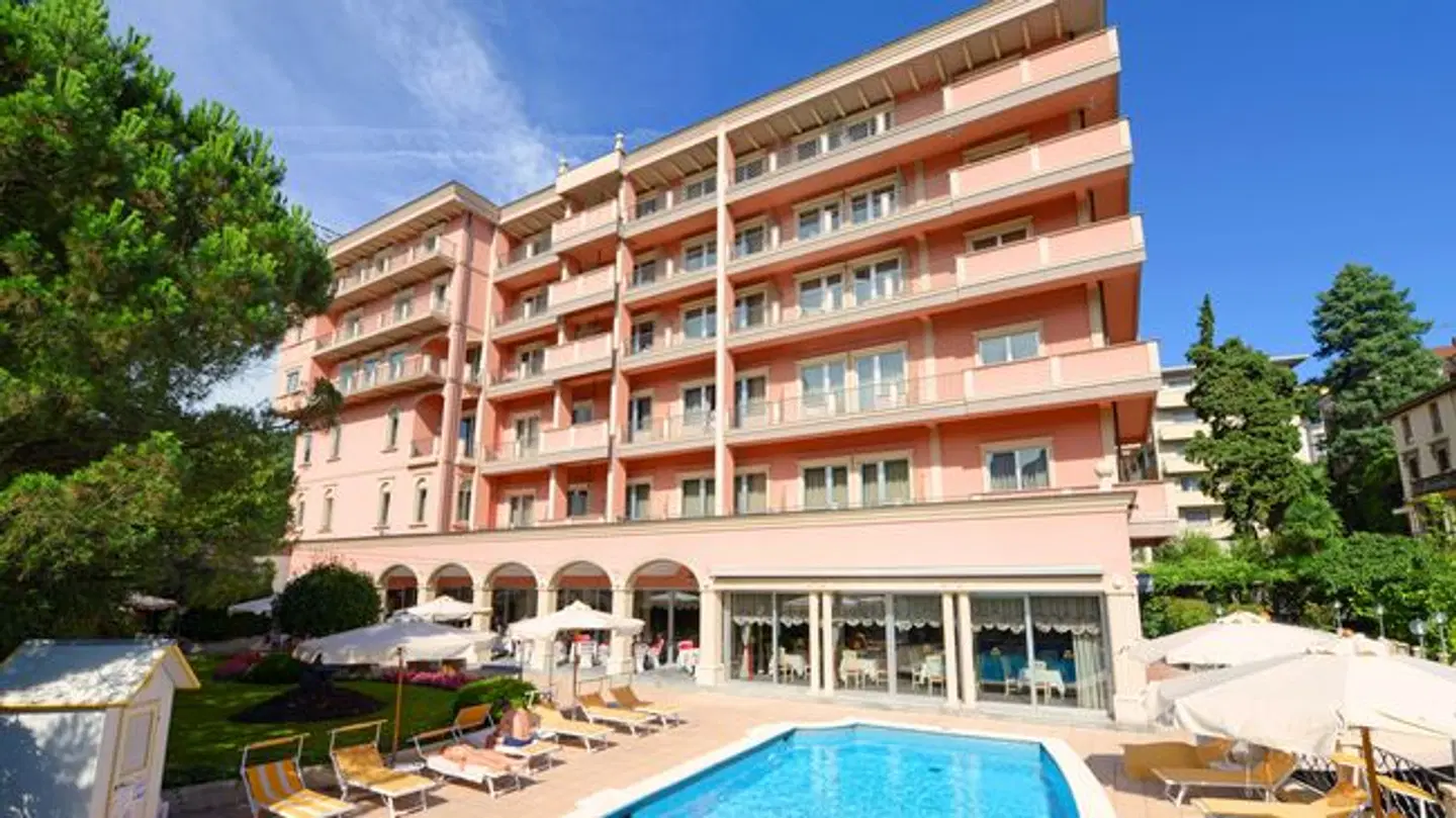 De la Paix EXTERIOR