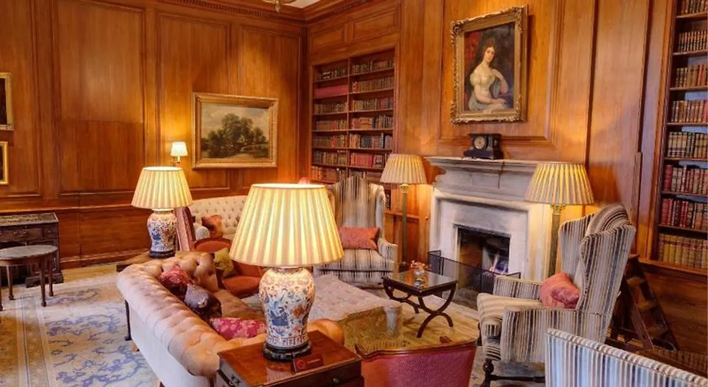 Lucknam Park, Emblems Collection LOUNGE_LOBBY