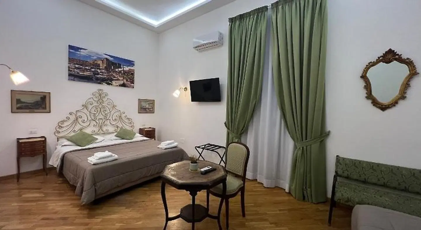 Di Palma Suite ROOM_EXAMPLE