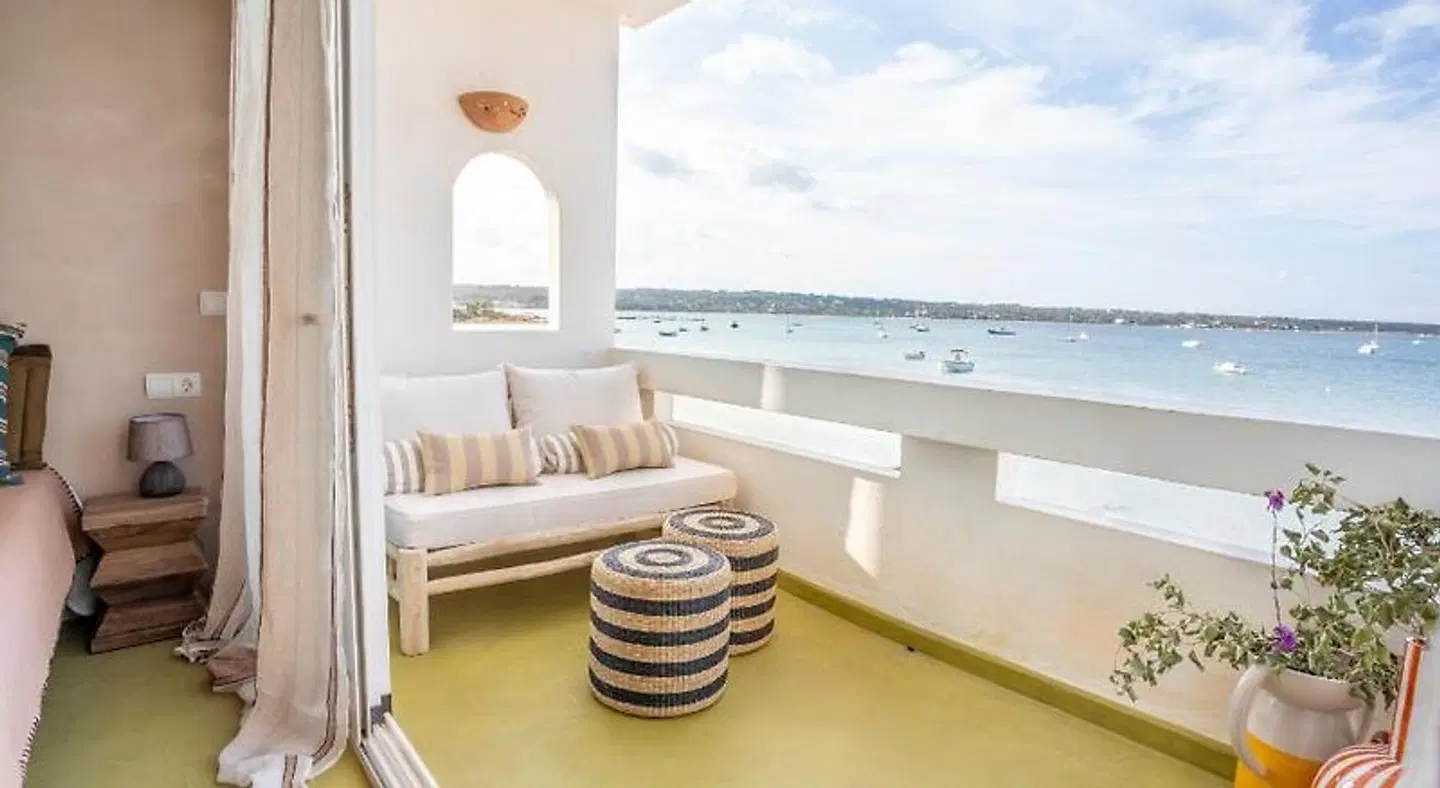 Formentera White HEALTH_BEAUTY