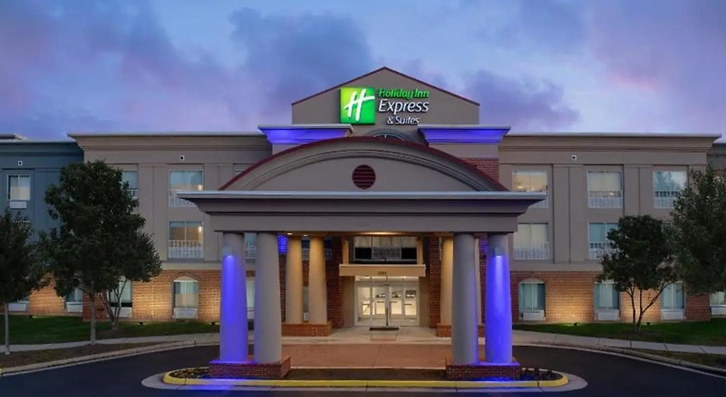 Holiday Inn Express & Suites Alexandria - Fort Belvoir by IHG EXTERIOR