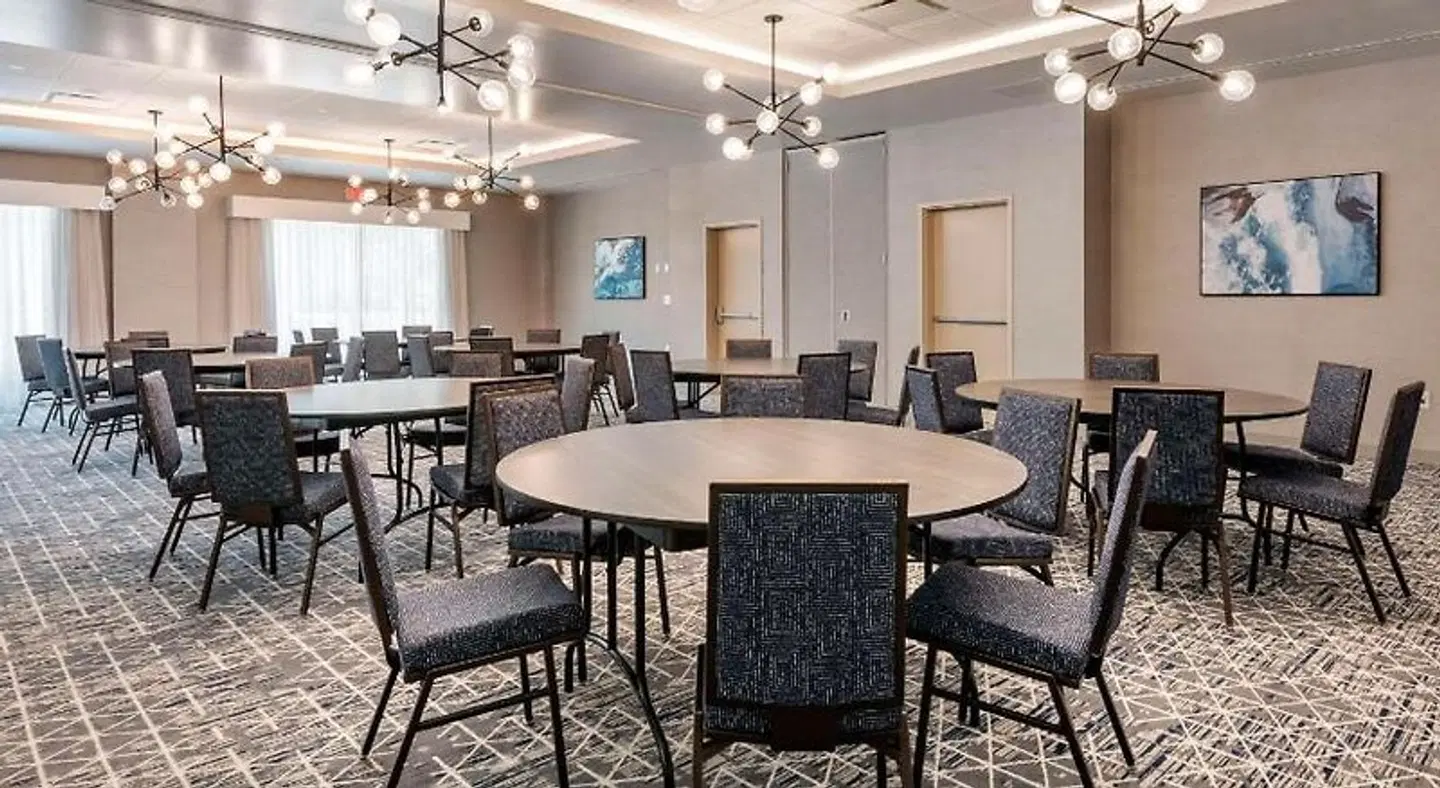 Cambria Hotel Orlando Airport Bar