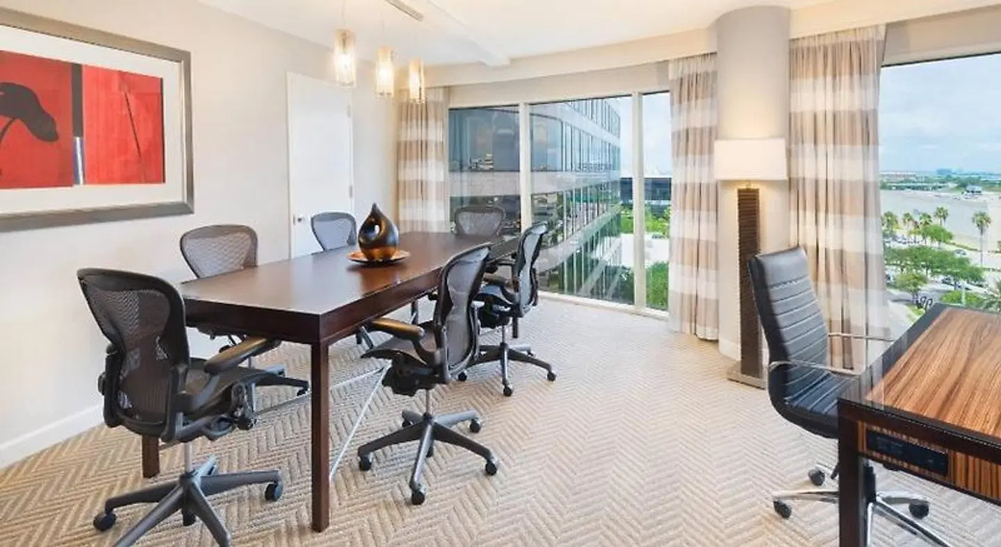 The Westshore Grand, A Tribute portfolio Hotel (ex InterContinental) SPORTS_AND_LEISURE