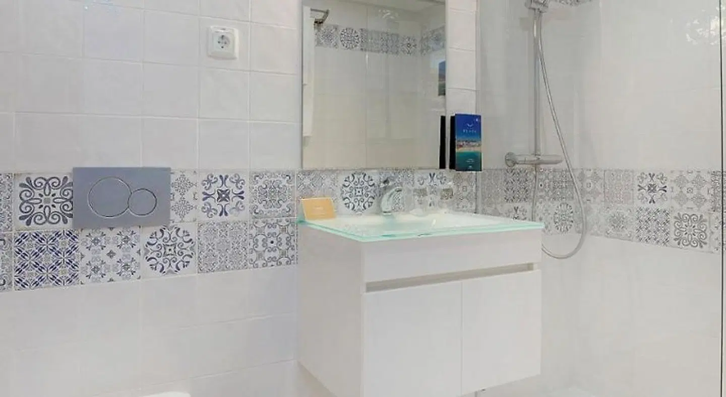 Hotel Carvoeiro Plaza Badezimmer